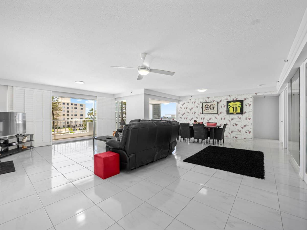 7 Fern Street, SURFERS PARADISE - Thumbnail 4