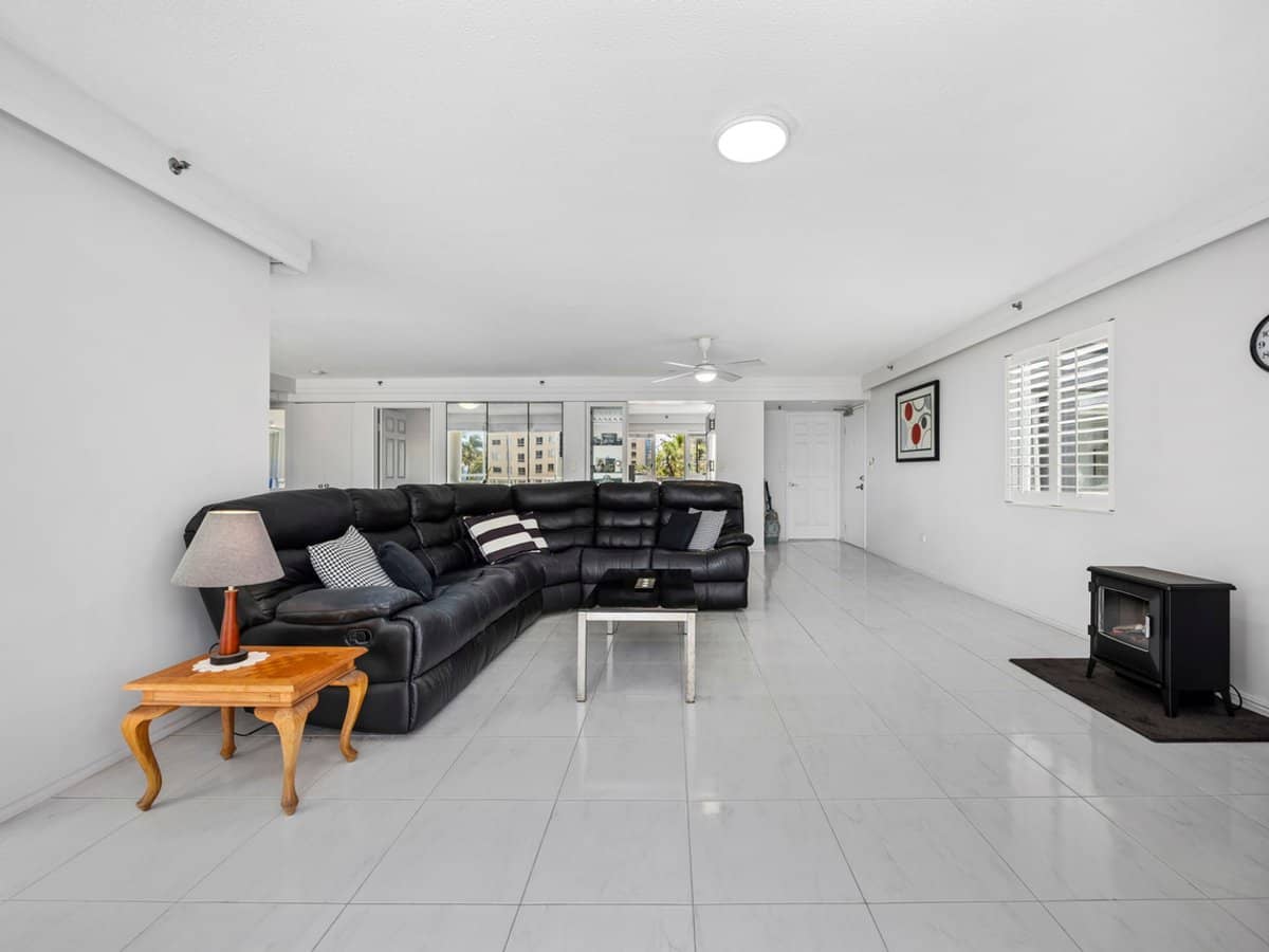 7 Fern Street, SURFERS PARADISE - Thumbnail 5