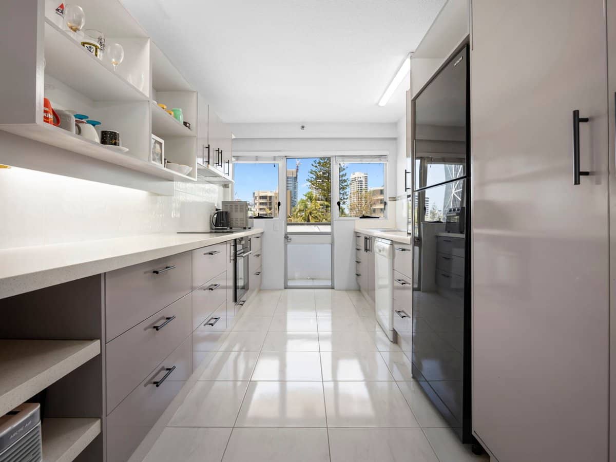 7 Fern Street, SURFERS PARADISE - Thumbnail 9