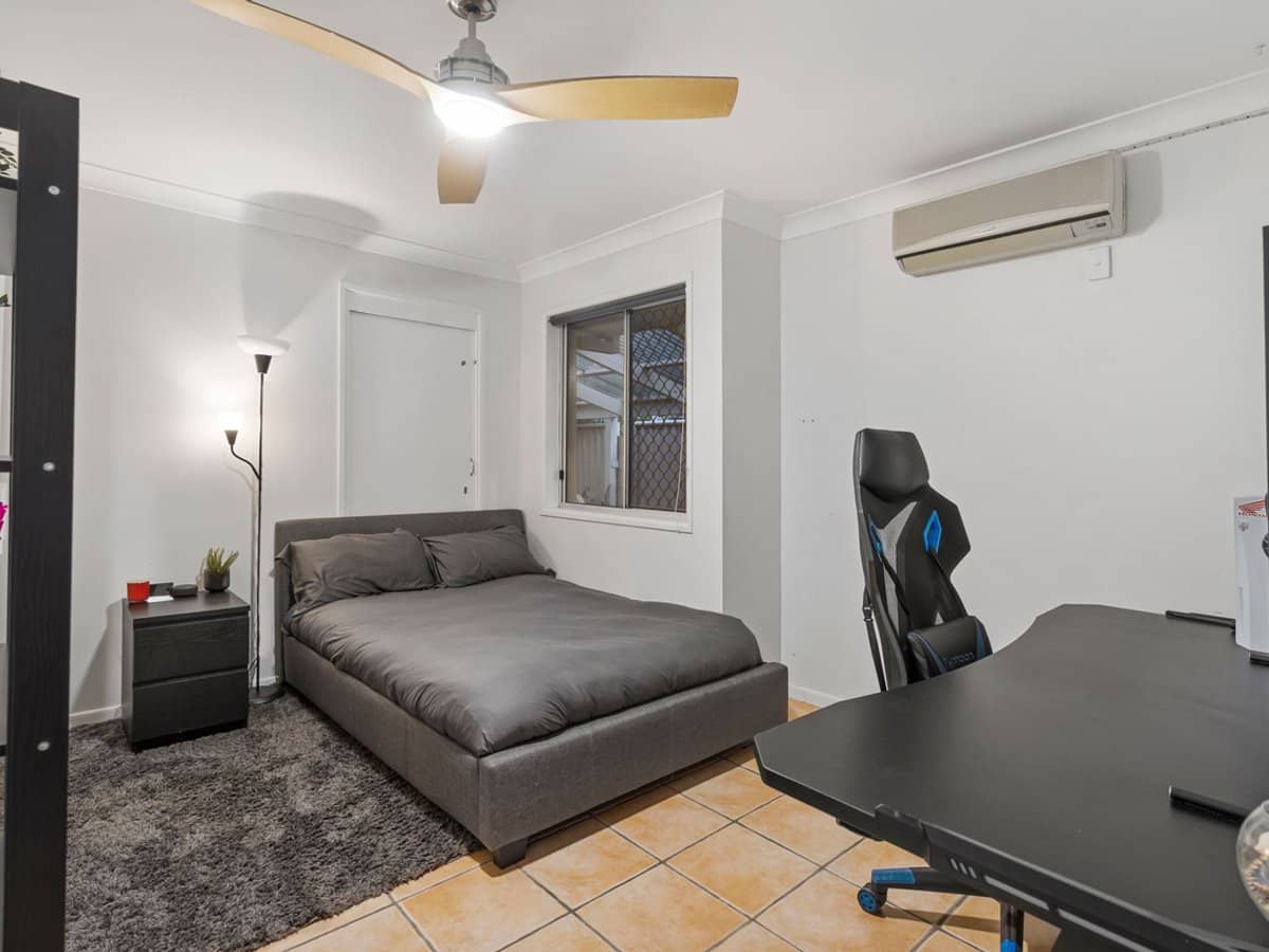 54 Poinsettia Avenue, RUNAWAY BAY - Thumbnail 14