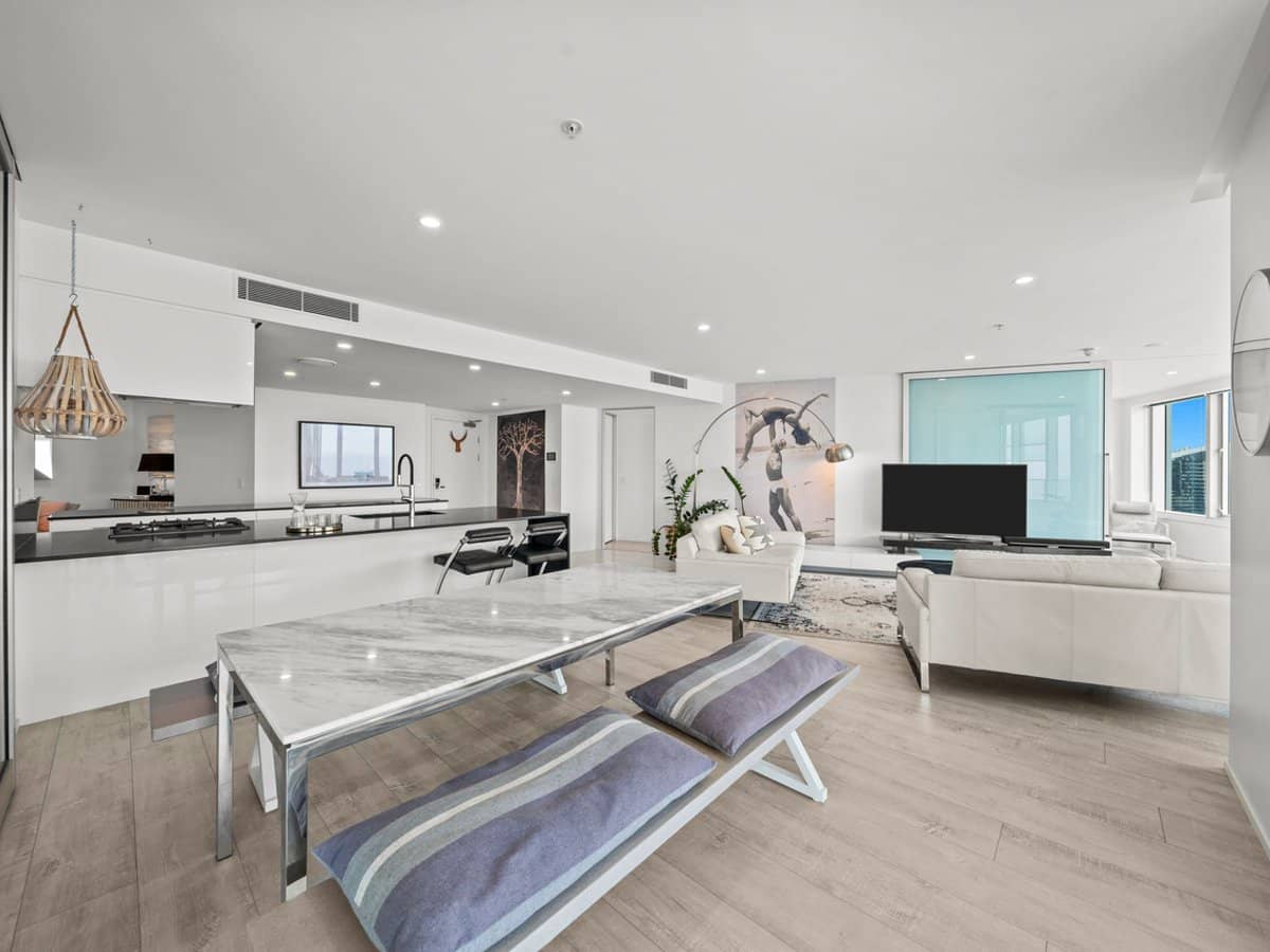 9 Hamilton Avenue, Surfers Paradise - Thumbnail 6