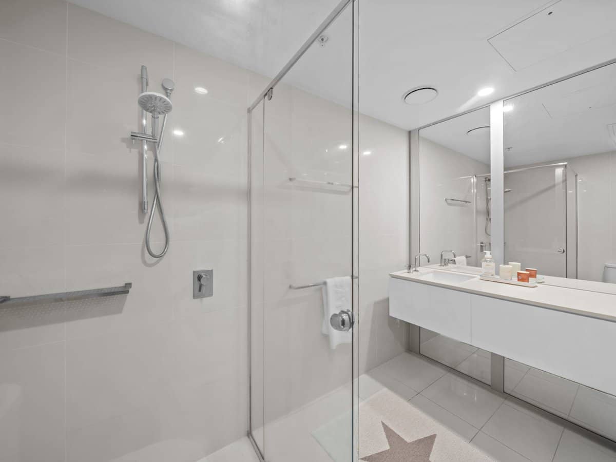 9 Hamilton Avenue, Surfers Paradise - Thumbnail 18