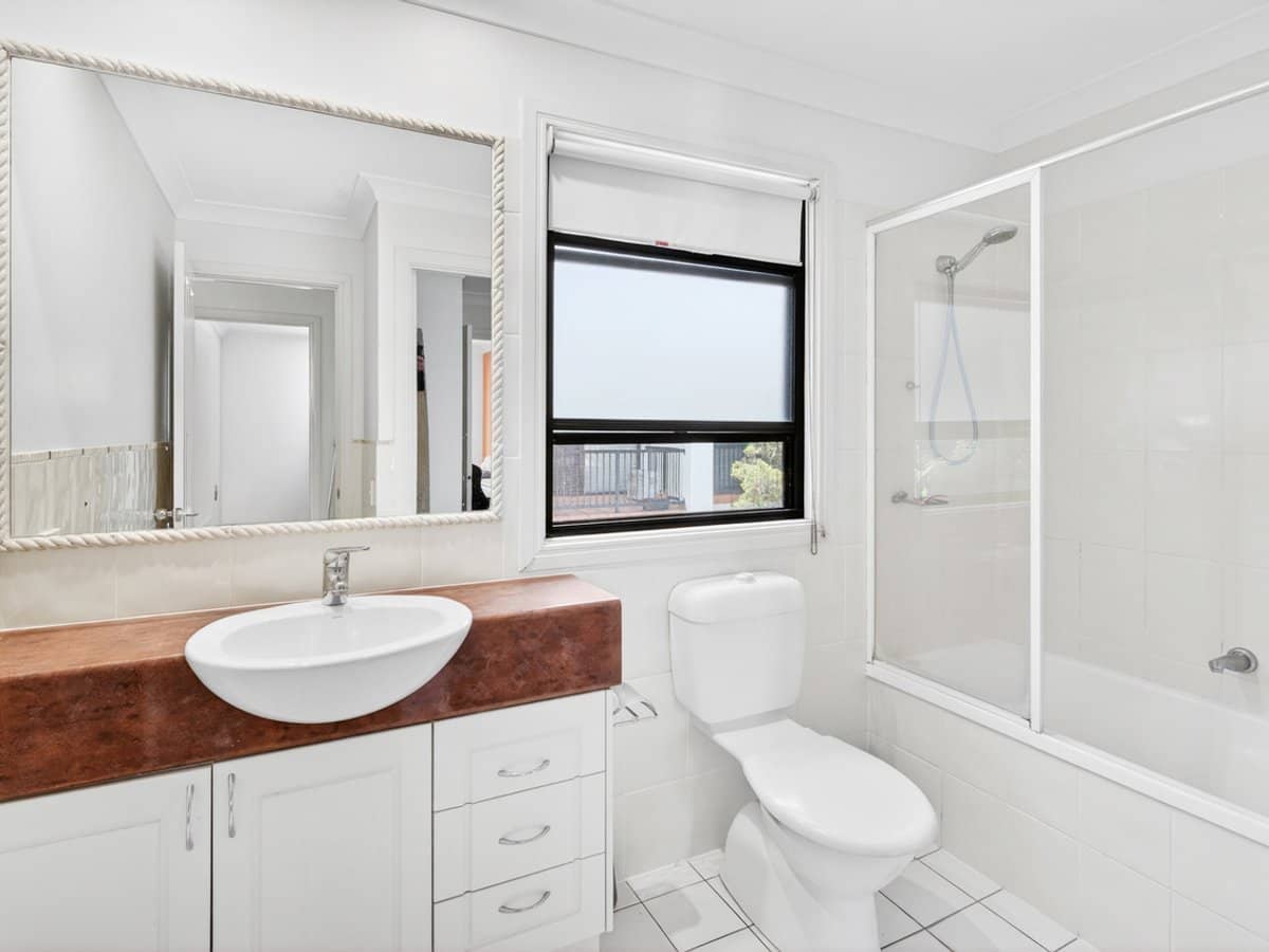 2214 Gold Coast Highway, MERMAID WATERS - Thumbnail 12