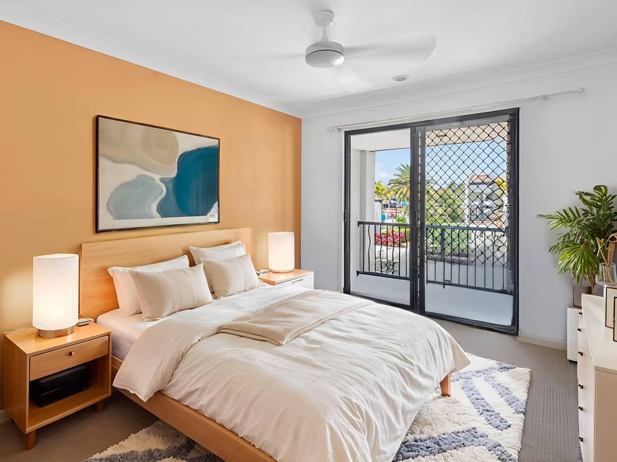 2214 Gold Coast Highway, MERMAID WATERS - Thumbnail 13