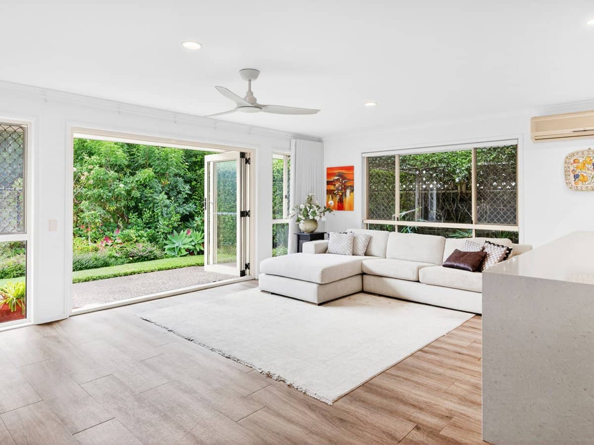 4 Bronberg Court, SOUTHPORT - Thumbnail 1