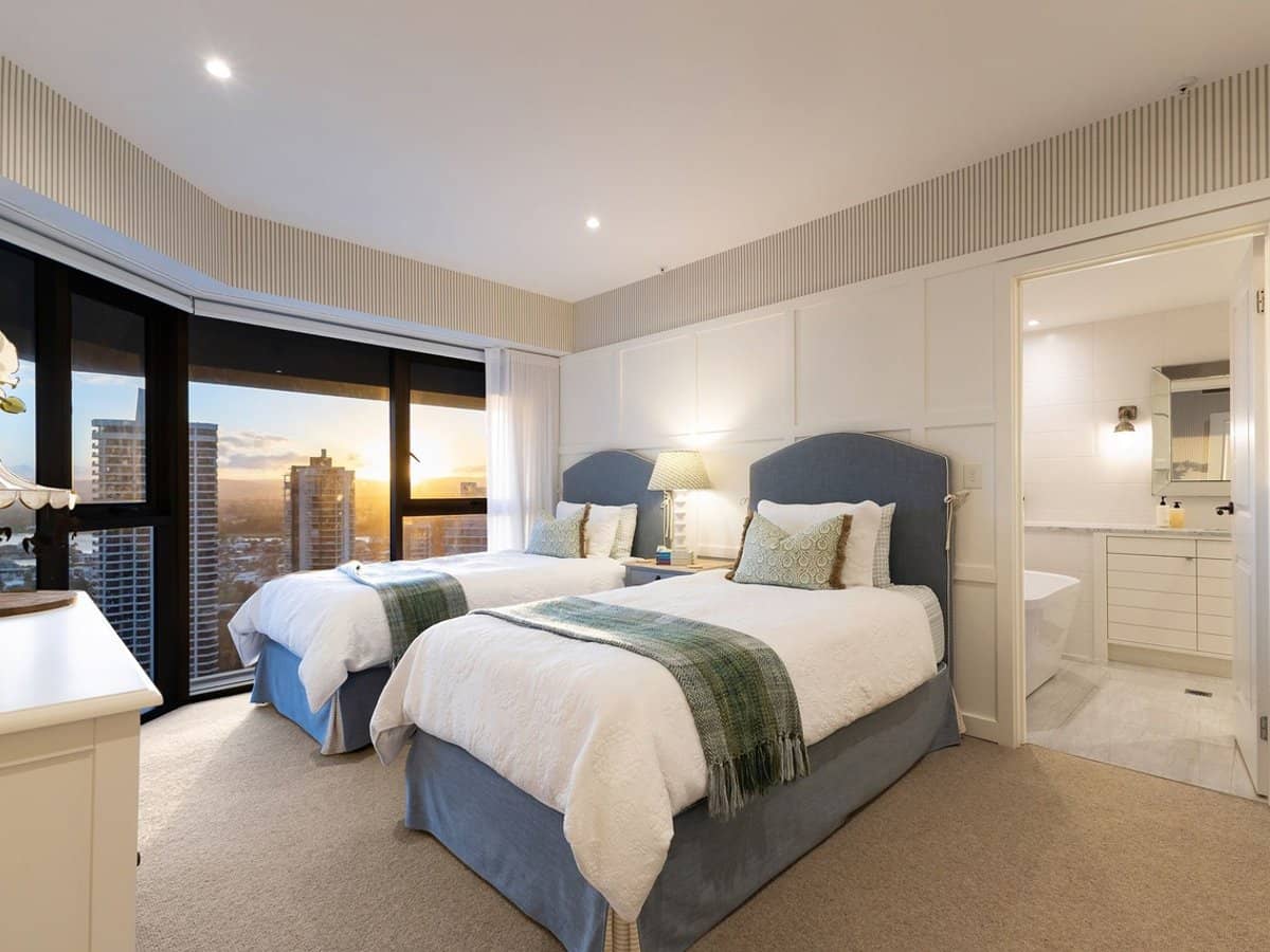 3554 Main Beach Parade, Main Beach - Thumbnail 17