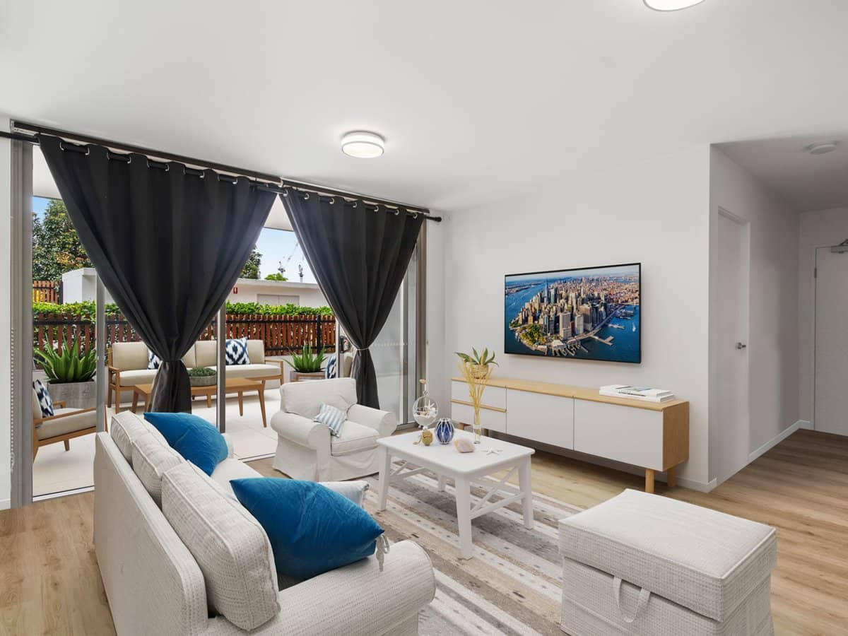 65 Varsity Parade, VARSITY LAKES - Thumbnail 5