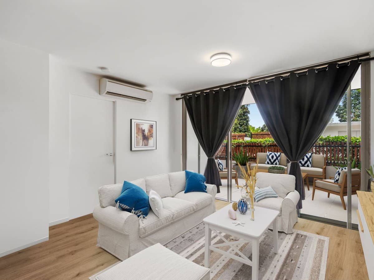 65 Varsity Parade, VARSITY LAKES - Thumbnail 17