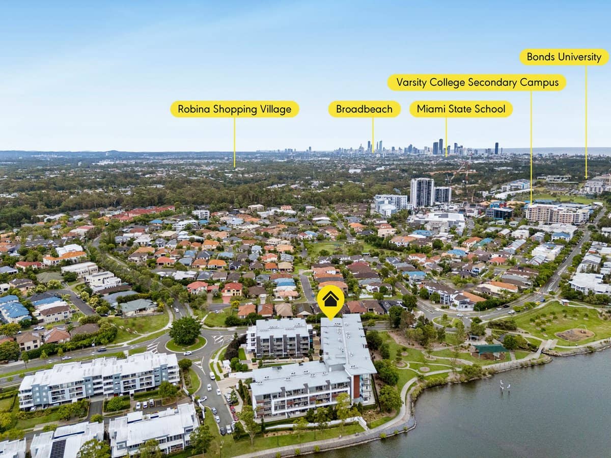 65 Varsity Parade, VARSITY LAKES - Thumbnail 21