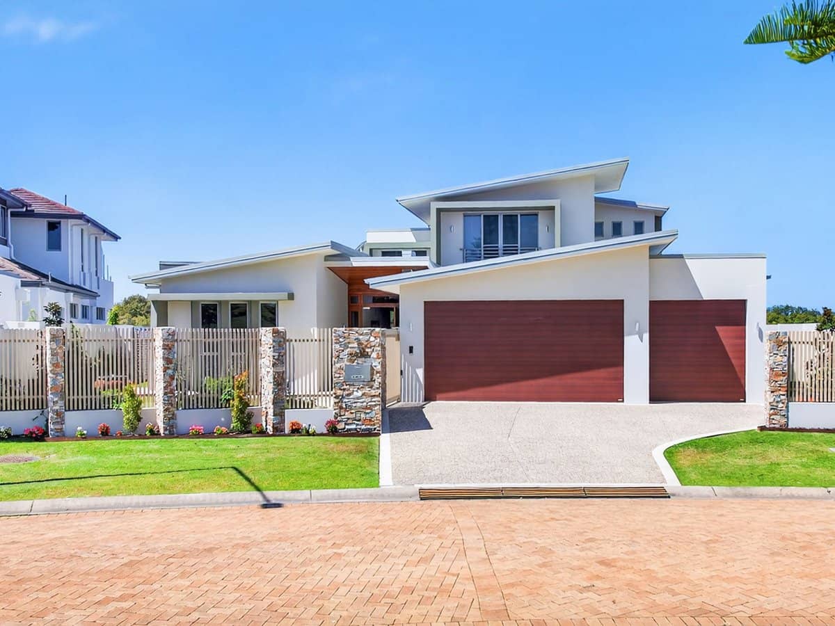 2080 The Circle, Sanctuary Cove - Thumbnail 1