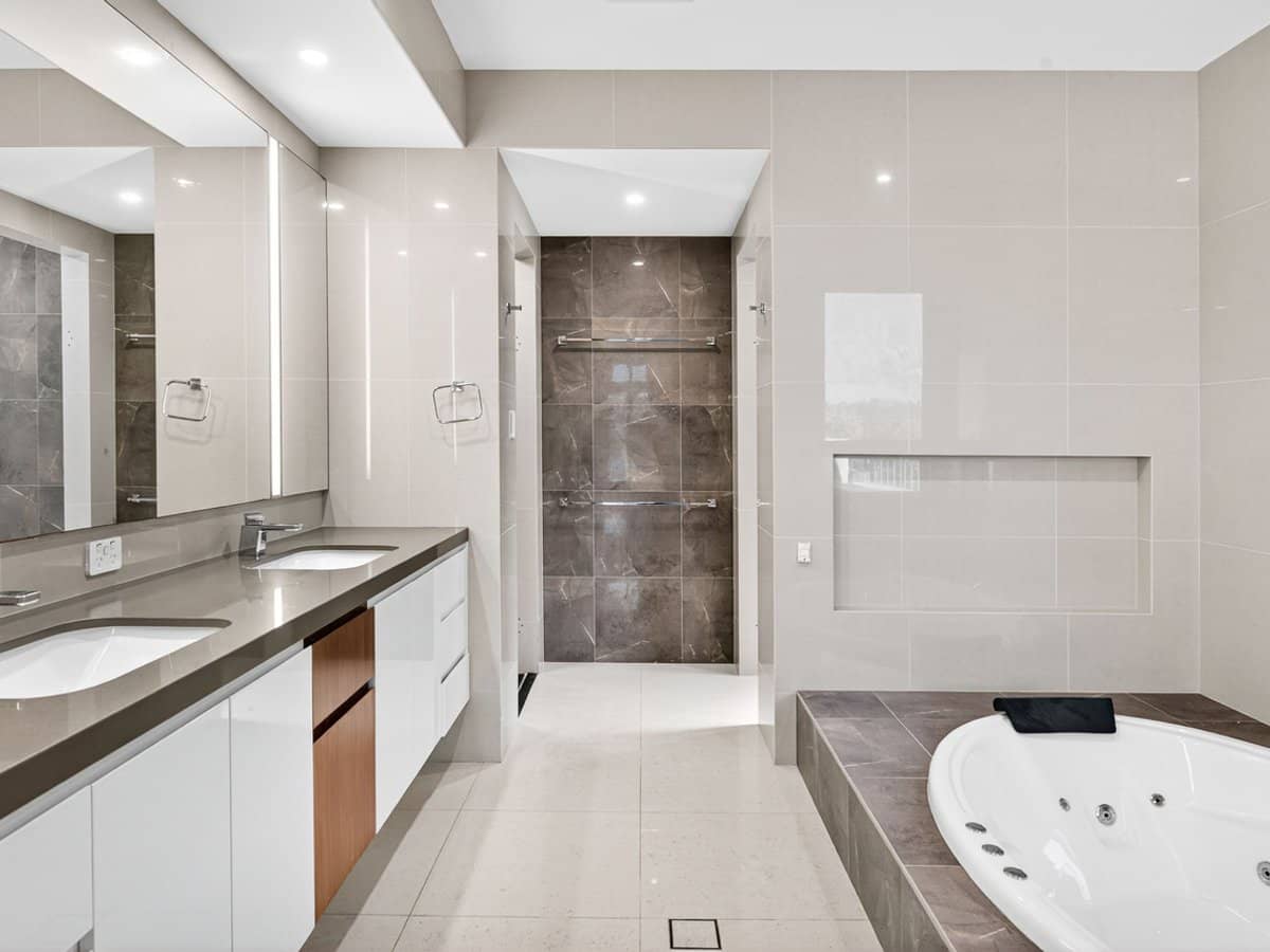 2080 The Circle, Sanctuary Cove - Thumbnail 14