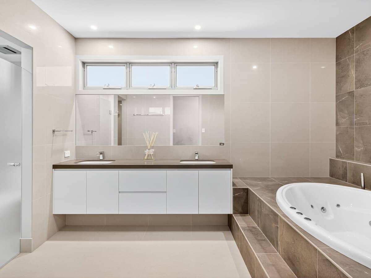 2080 The Circle, Sanctuary Cove - Thumbnail 17