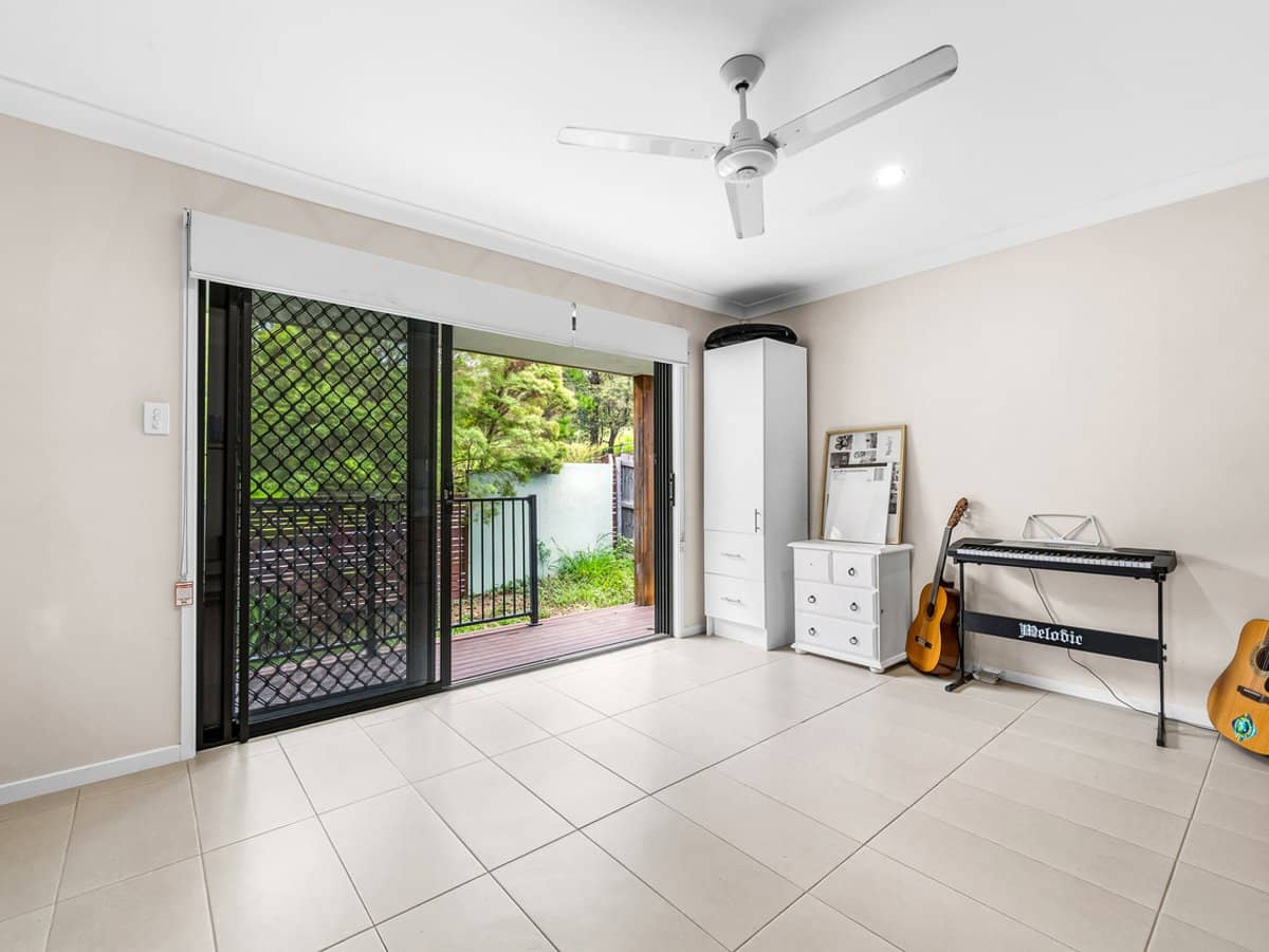 16 Cassidy Crescent, WILLOW VALE - Thumbnail 5