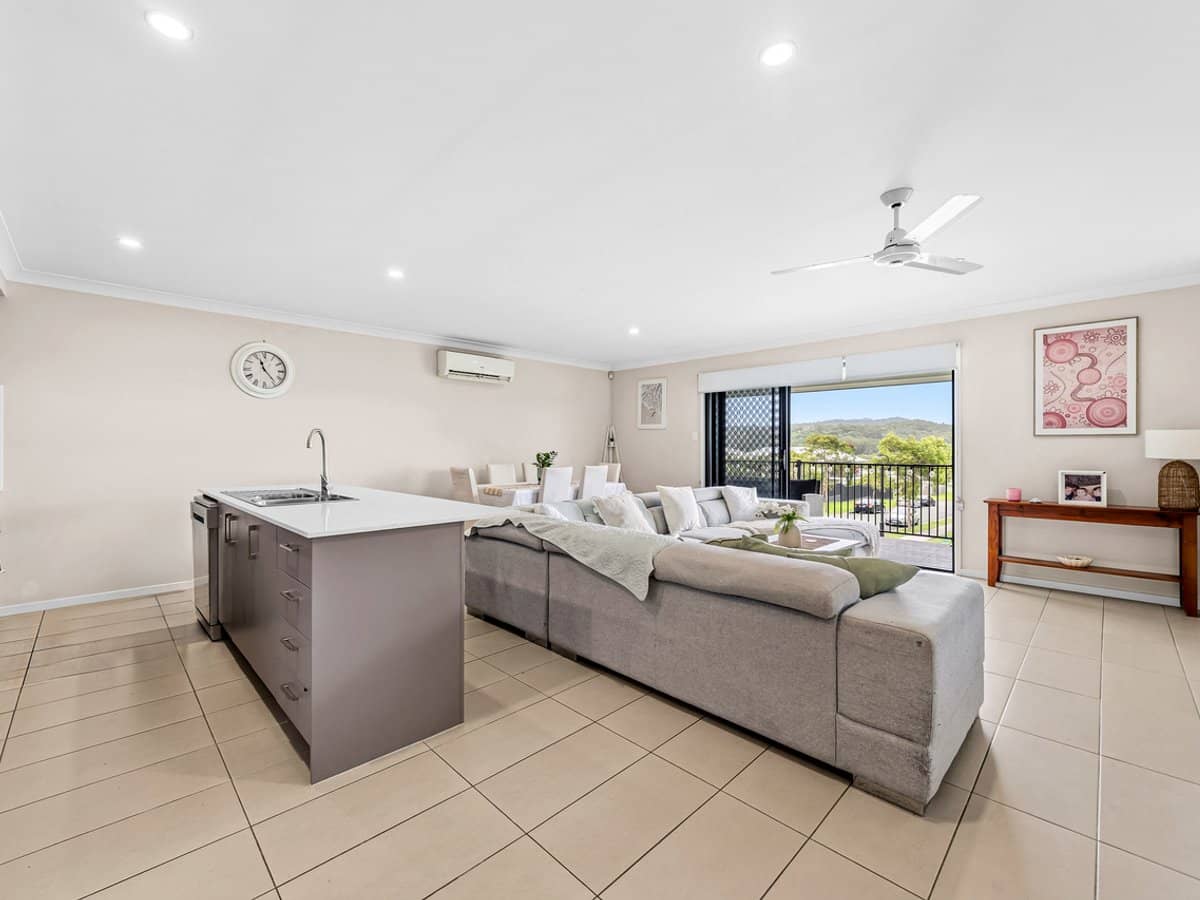 16 Cassidy Crescent, WILLOW VALE - Thumbnail 6