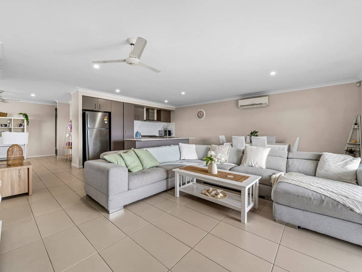 16 Cassidy Crescent, WILLOW VALE - Thumbnail 17