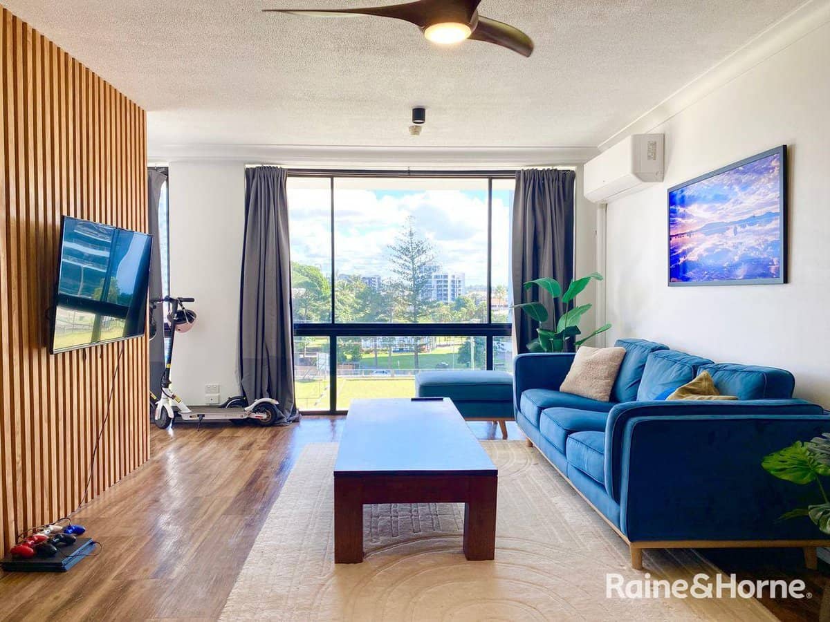 70 Remembrance Drive, SURFERS PARADISE - Thumbnail 1