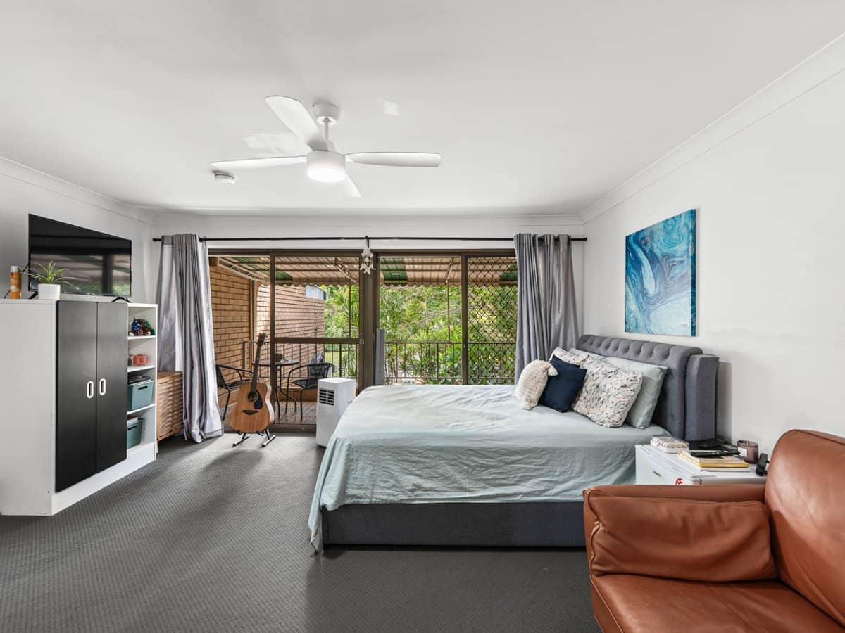 11 Hooker Boulevard, BROADBEACH WATERS - Thumbnail 8