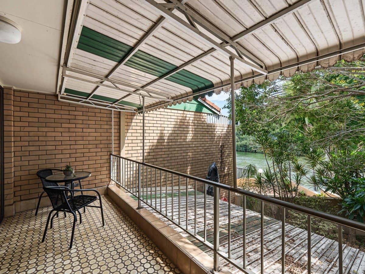 11 Hooker Boulevard, BROADBEACH WATERS - Thumbnail 9