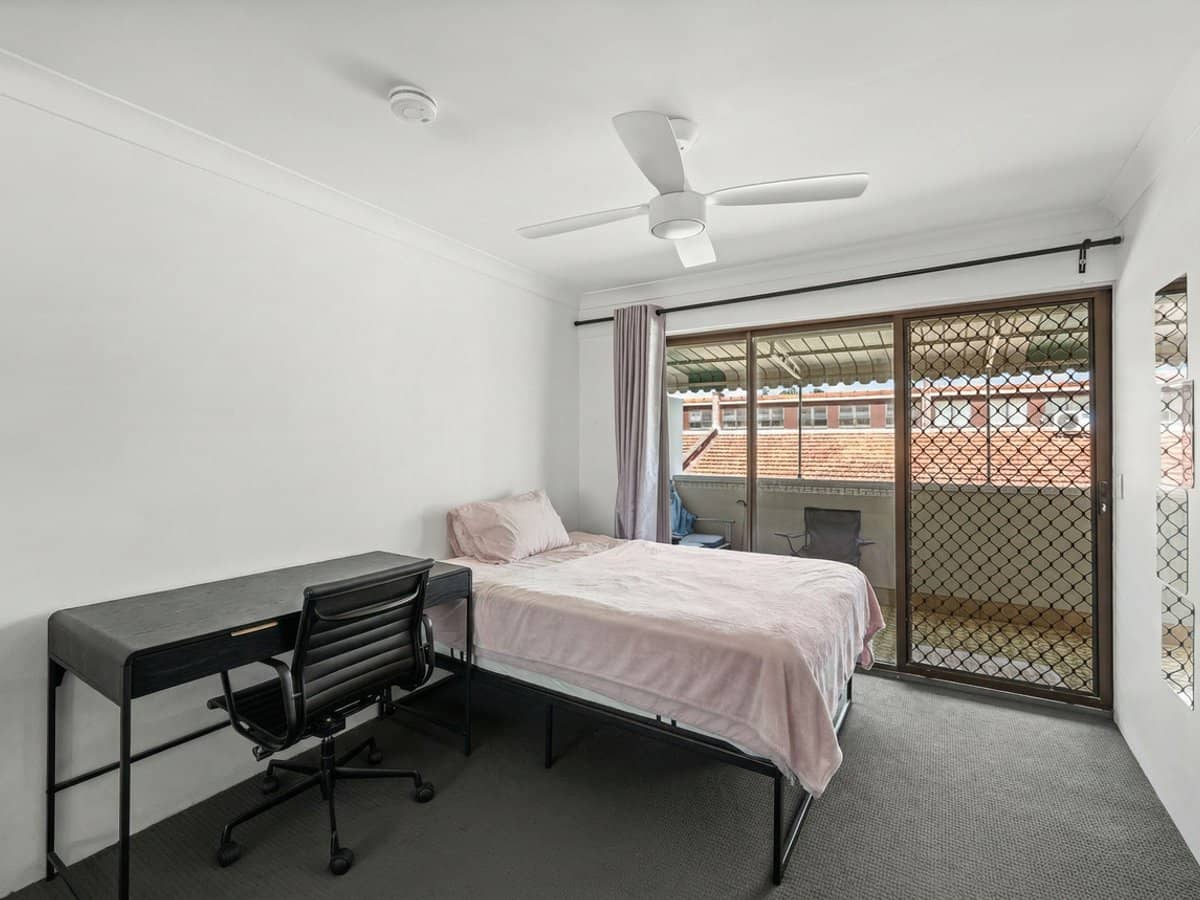 11 Hooker Boulevard, BROADBEACH WATERS - Thumbnail 10