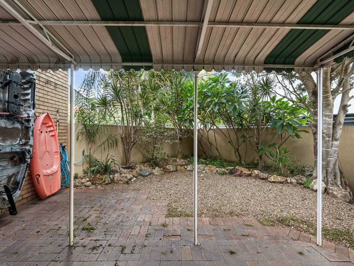 11 Hooker Boulevard, BROADBEACH WATERS - Thumbnail 16