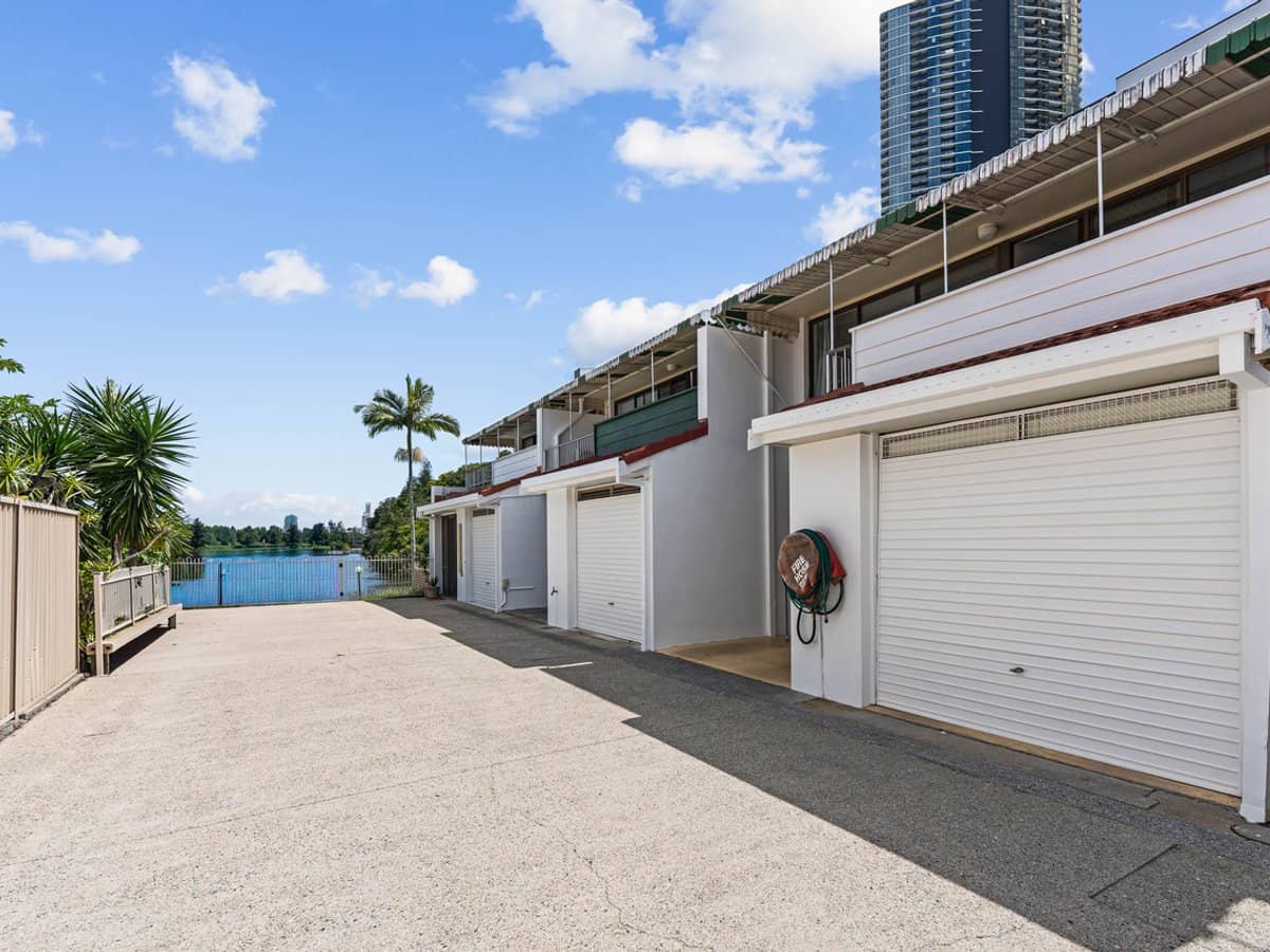 11 Hooker Boulevard, BROADBEACH WATERS - Thumbnail 19