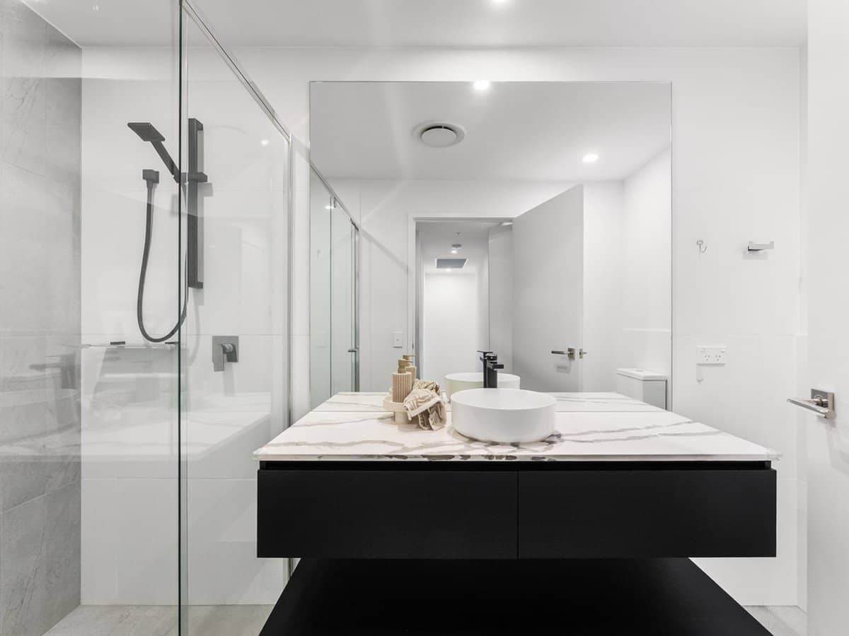 5 Harbour Side Court, BIGGERA WATERS - Thumbnail 11