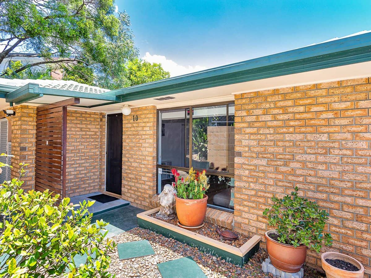 10 Dewar Court, HIGHLAND PARK - Thumbnail 1