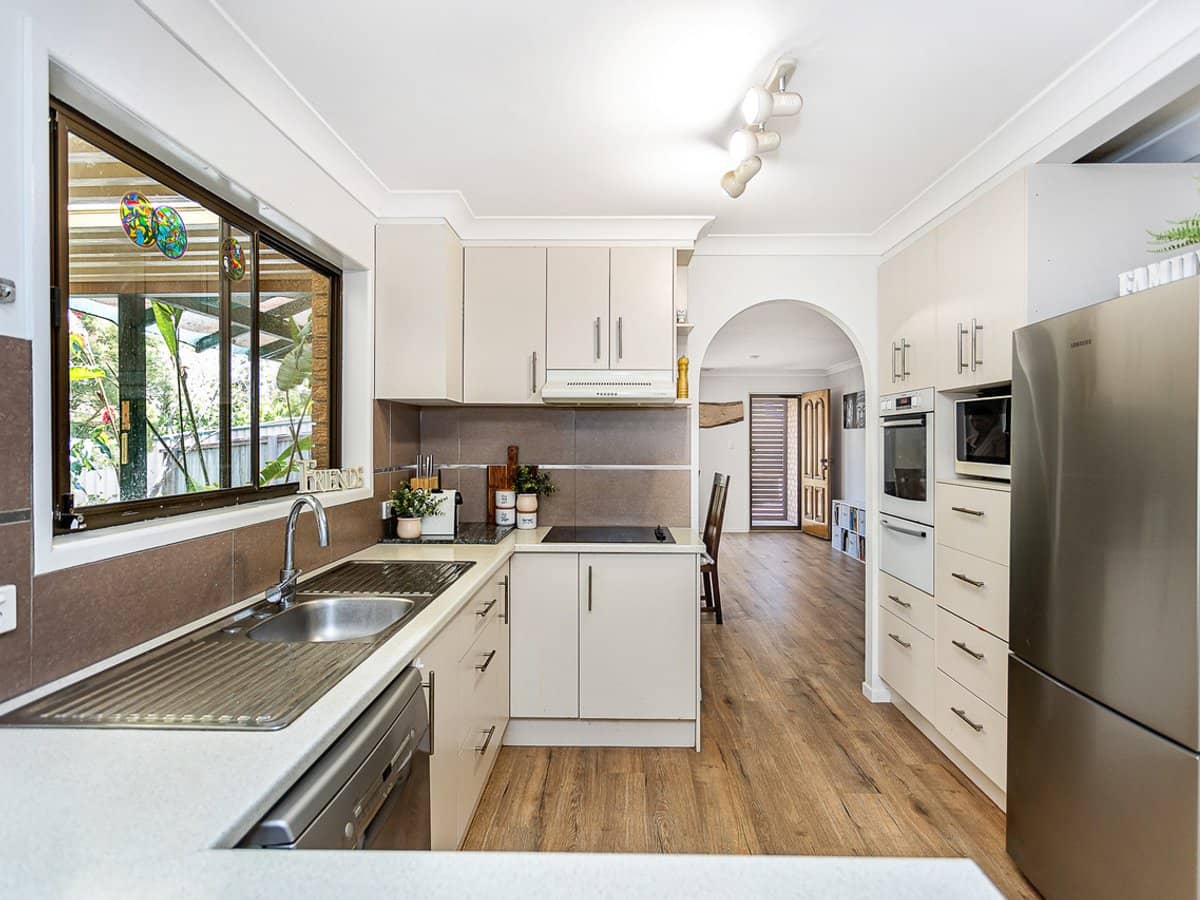 10 Dewar Court, HIGHLAND PARK - Thumbnail 4