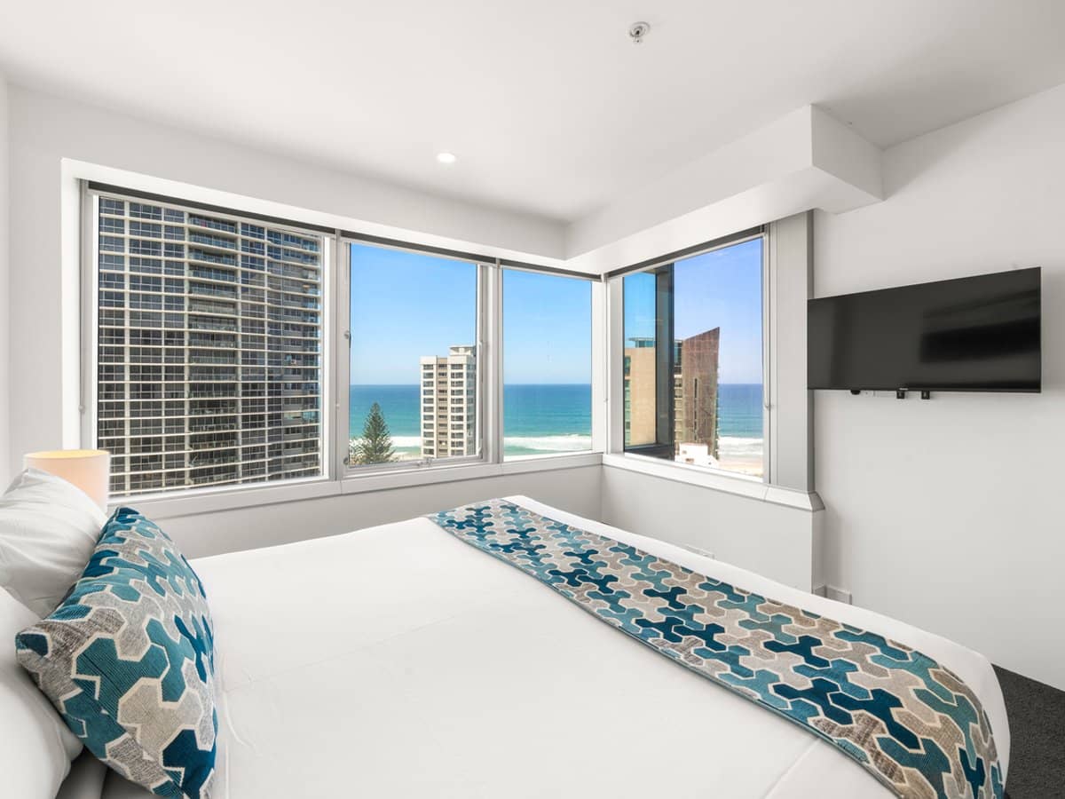 9 Hamilton Avenue, SURFERS PARADISE - Thumbnail 6