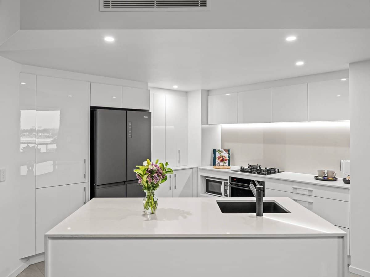 28 Bayview Street, Runaway Bay - Thumbnail 2