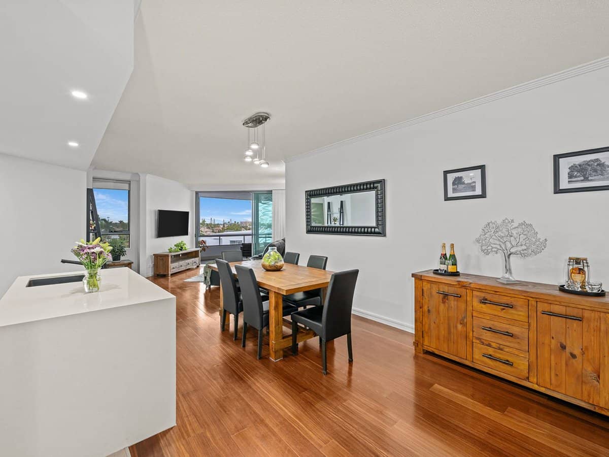 28 Bayview Street, Runaway Bay - Thumbnail 8