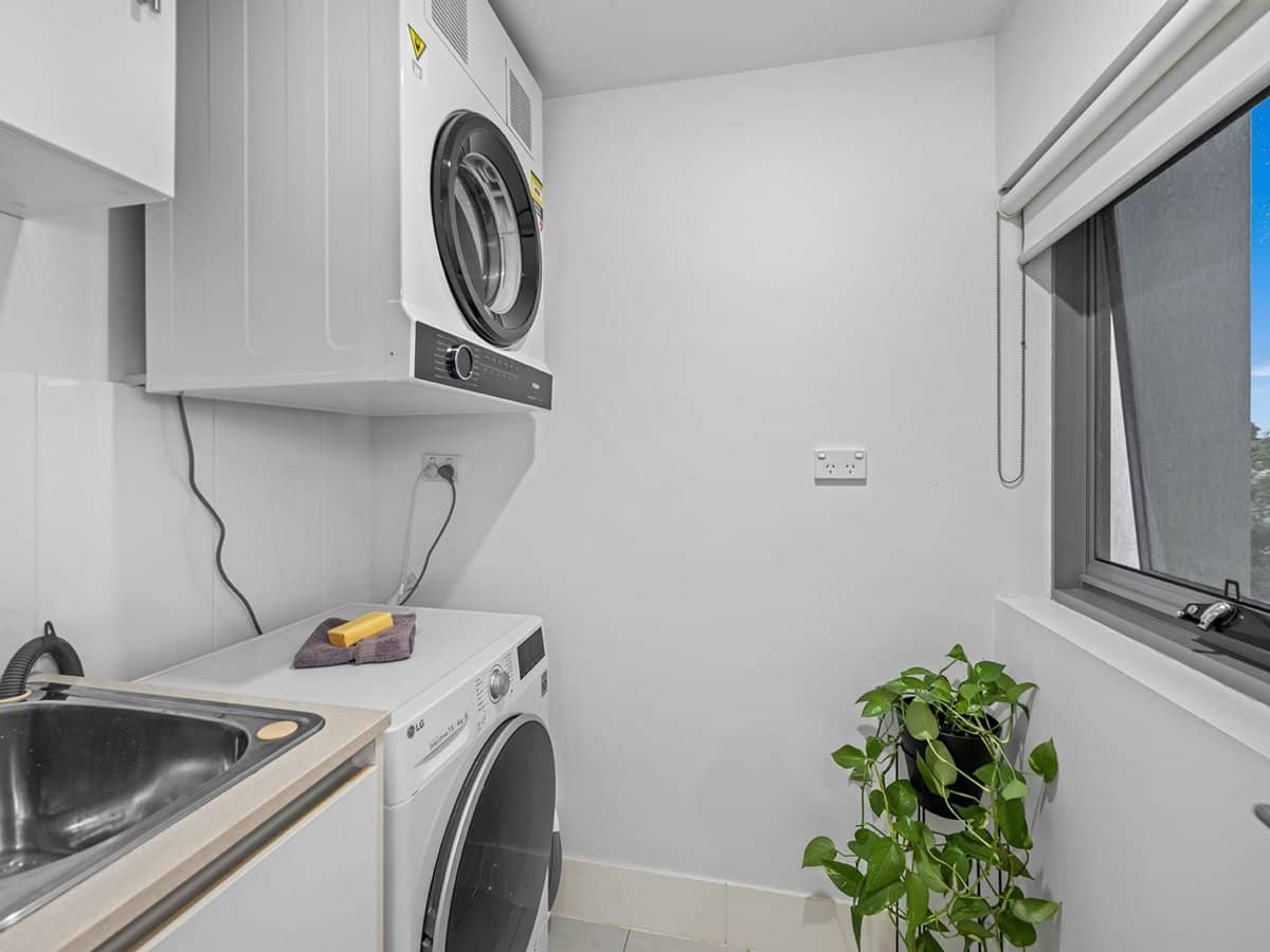 28 Bayview Street, Runaway Bay - Thumbnail 21