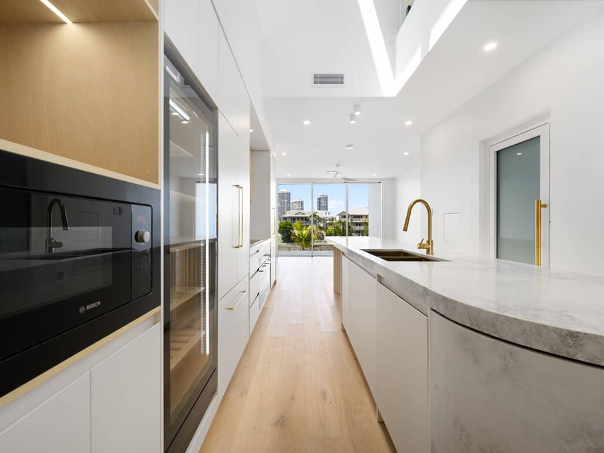 10-12 Jennifer Avenue, RUNAWAY BAY - Thumbnail 15