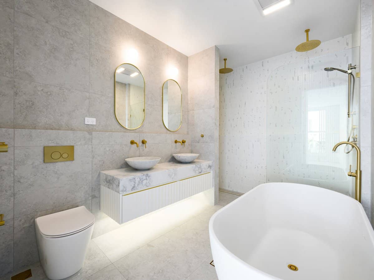 10-12 Jennifer Avenue, RUNAWAY BAY - Thumbnail 19