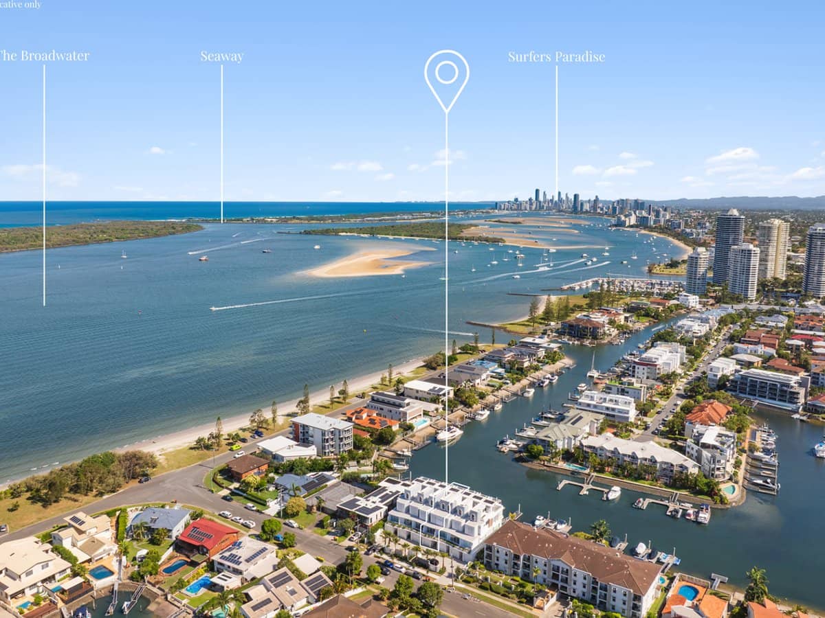 10-12 Jennifer Avenue, RUNAWAY BAY - Thumbnail 32