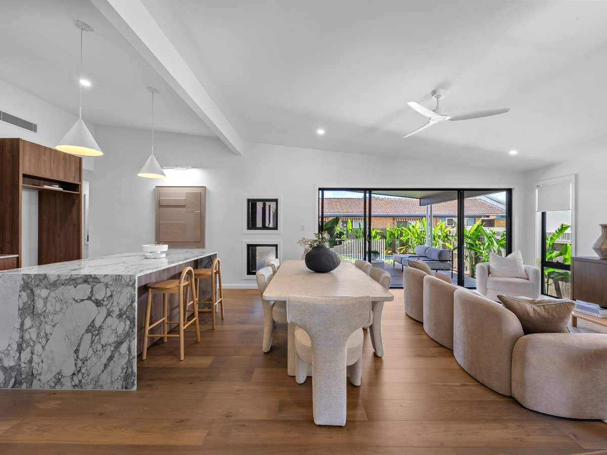 1/189 Bayview Street, Runaway Bay - Thumbnail 3