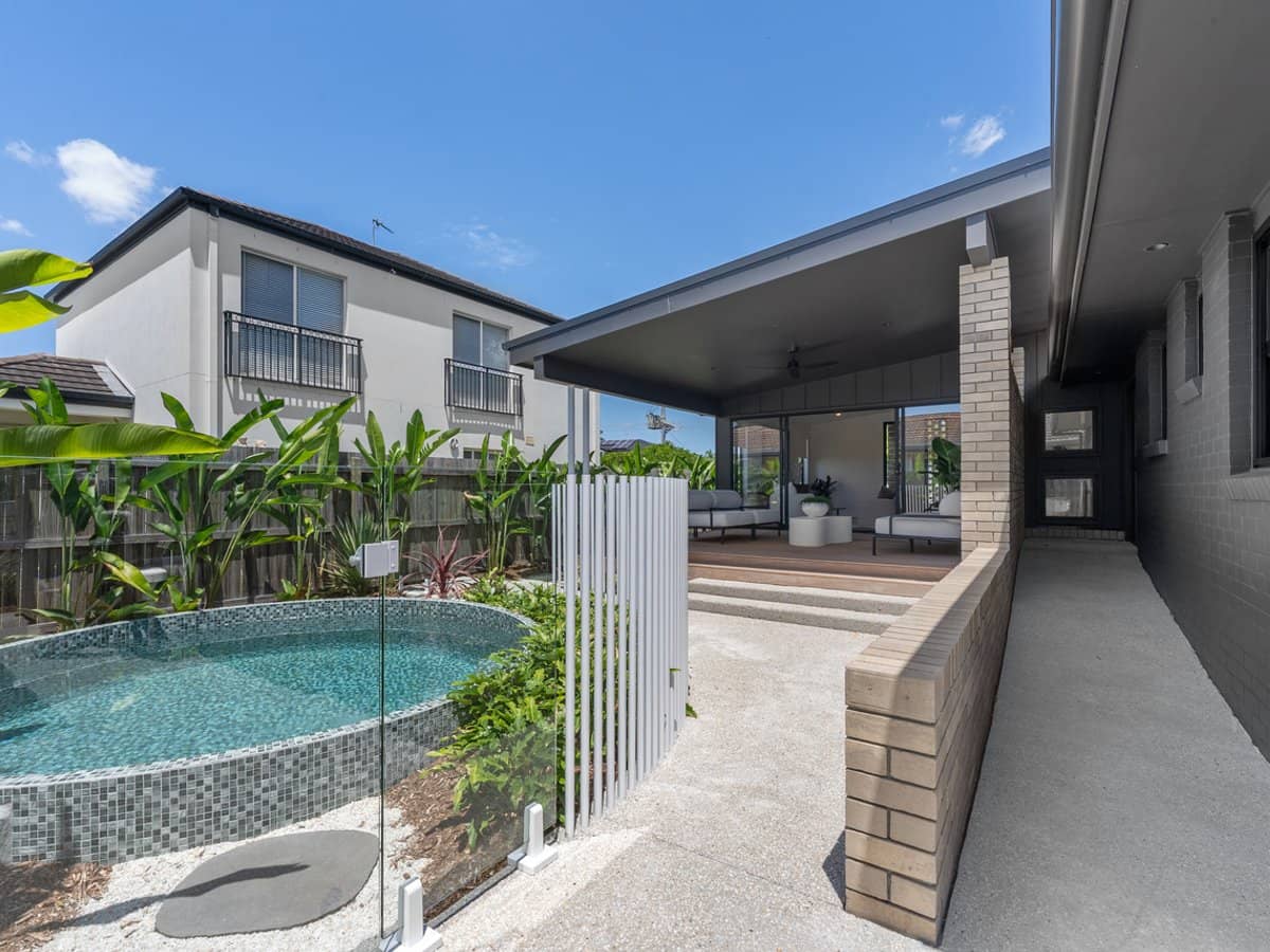 1/189 Bayview Street, Runaway Bay - Thumbnail 24