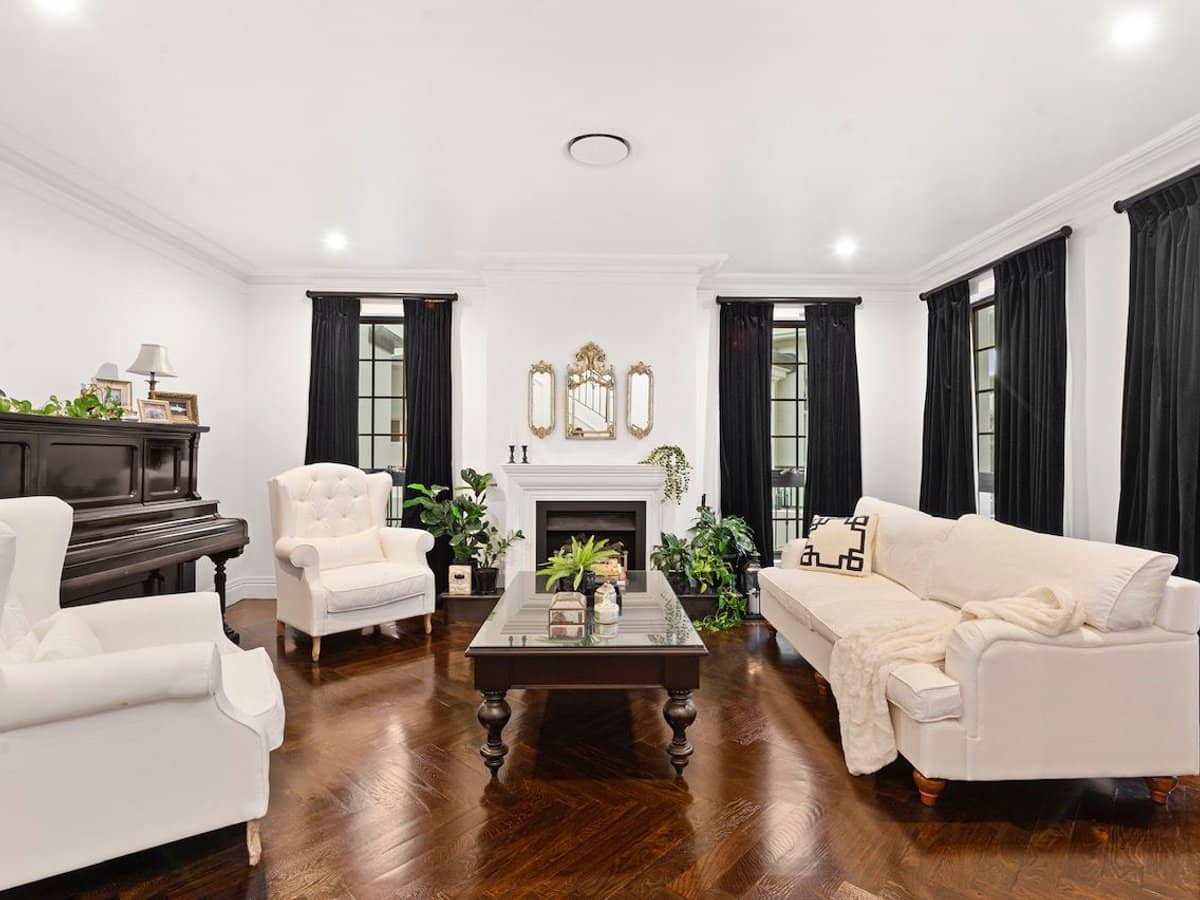 62 King Charles Drive, Sovereign Islands - Thumbnail 3