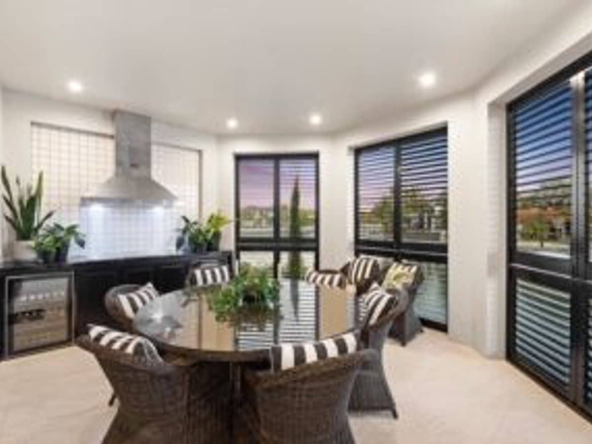 62 King Charles Drive, Sovereign Islands - Thumbnail 12