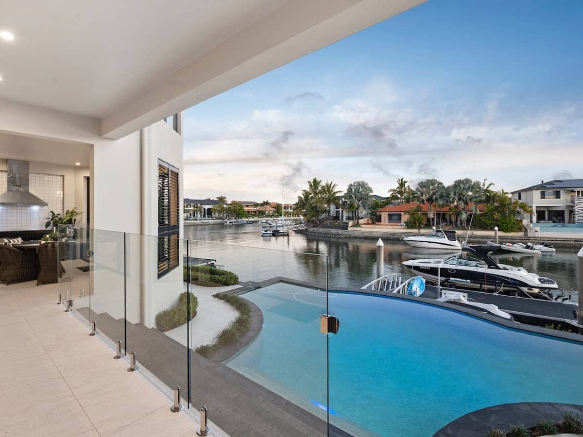 62 King Charles Drive, Sovereign Islands - Thumbnail 15