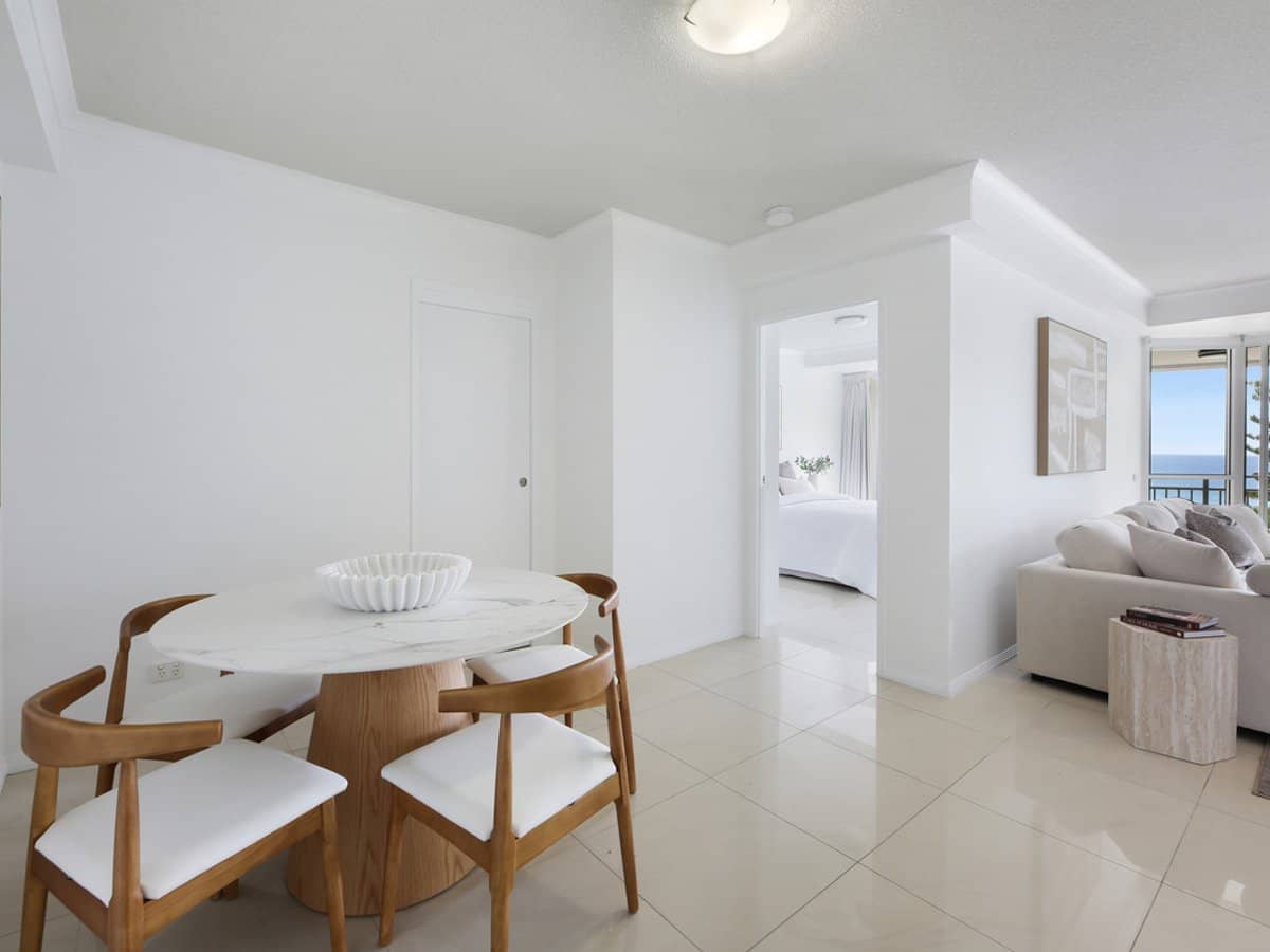 186 The Esplanade, Burleigh Heads - Thumbnail 14