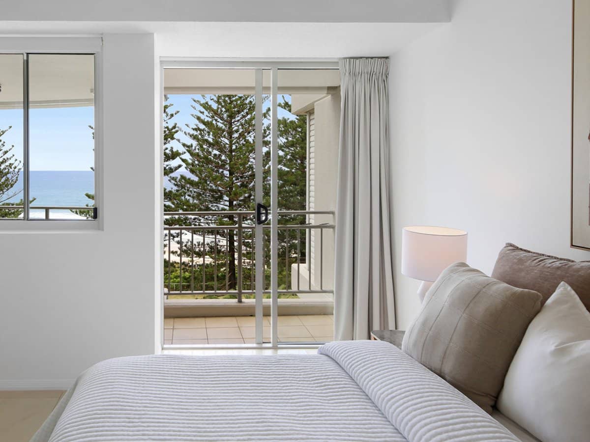 186 The Esplanade, Burleigh Heads - Thumbnail 15