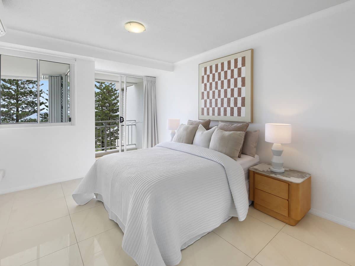 186 The Esplanade, Burleigh Heads - Thumbnail 16