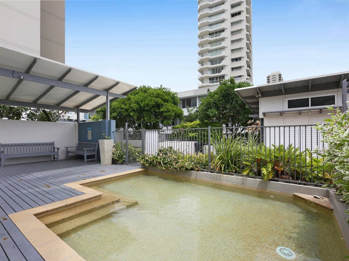 186 The Esplanade, Burleigh Heads - Thumbnail 24