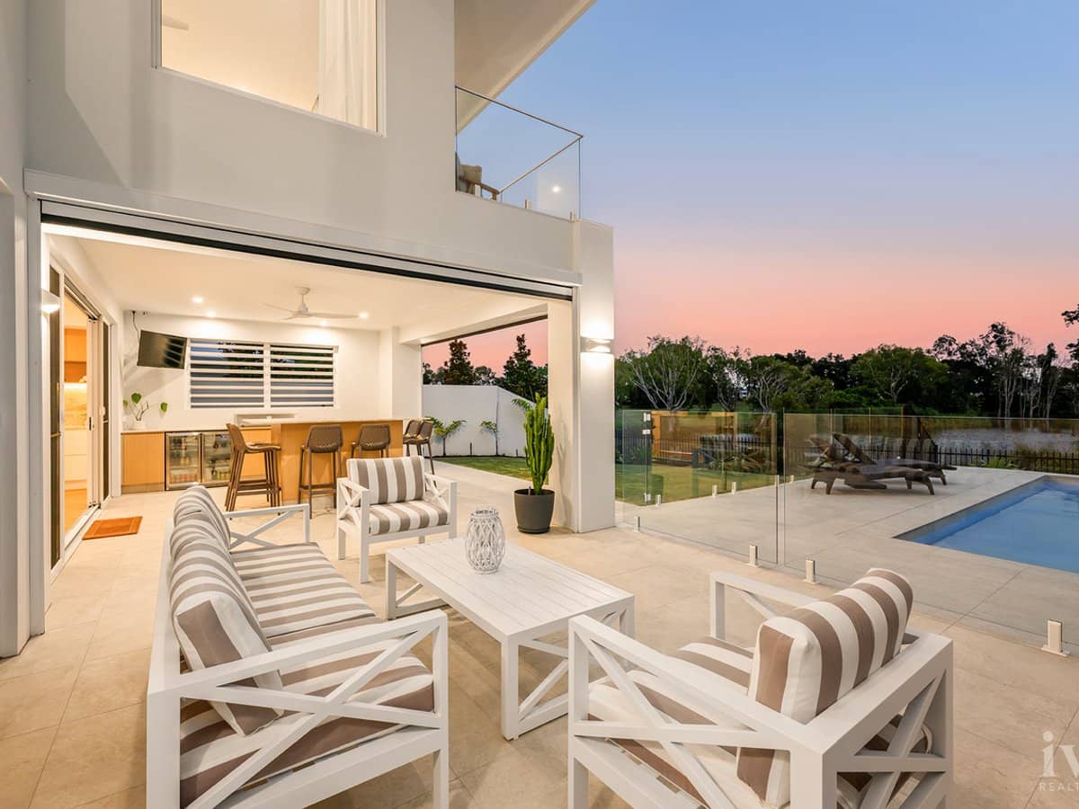 9221 Peter Senior Drive, Hope Island - Thumbnail 12