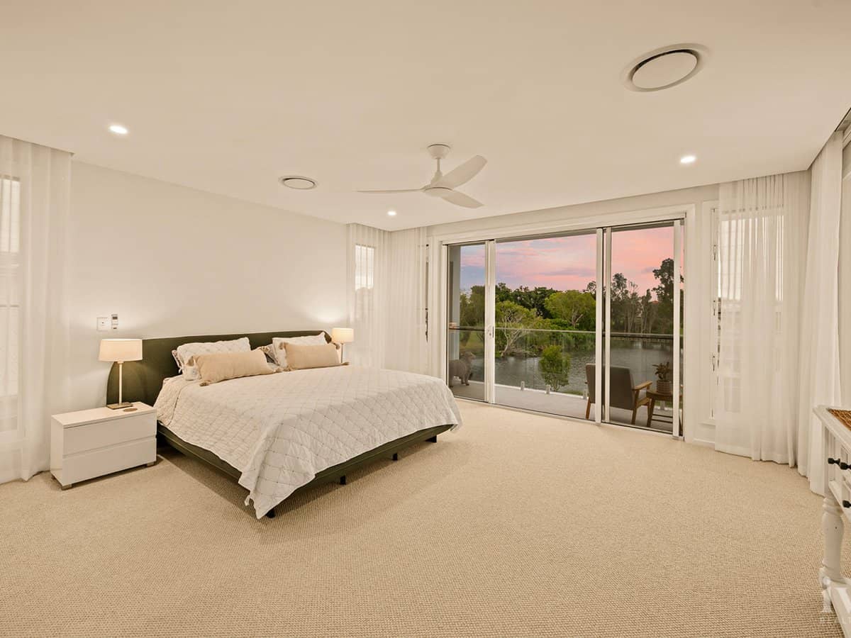 9221 Peter Senior Drive, Hope Island - Thumbnail 19