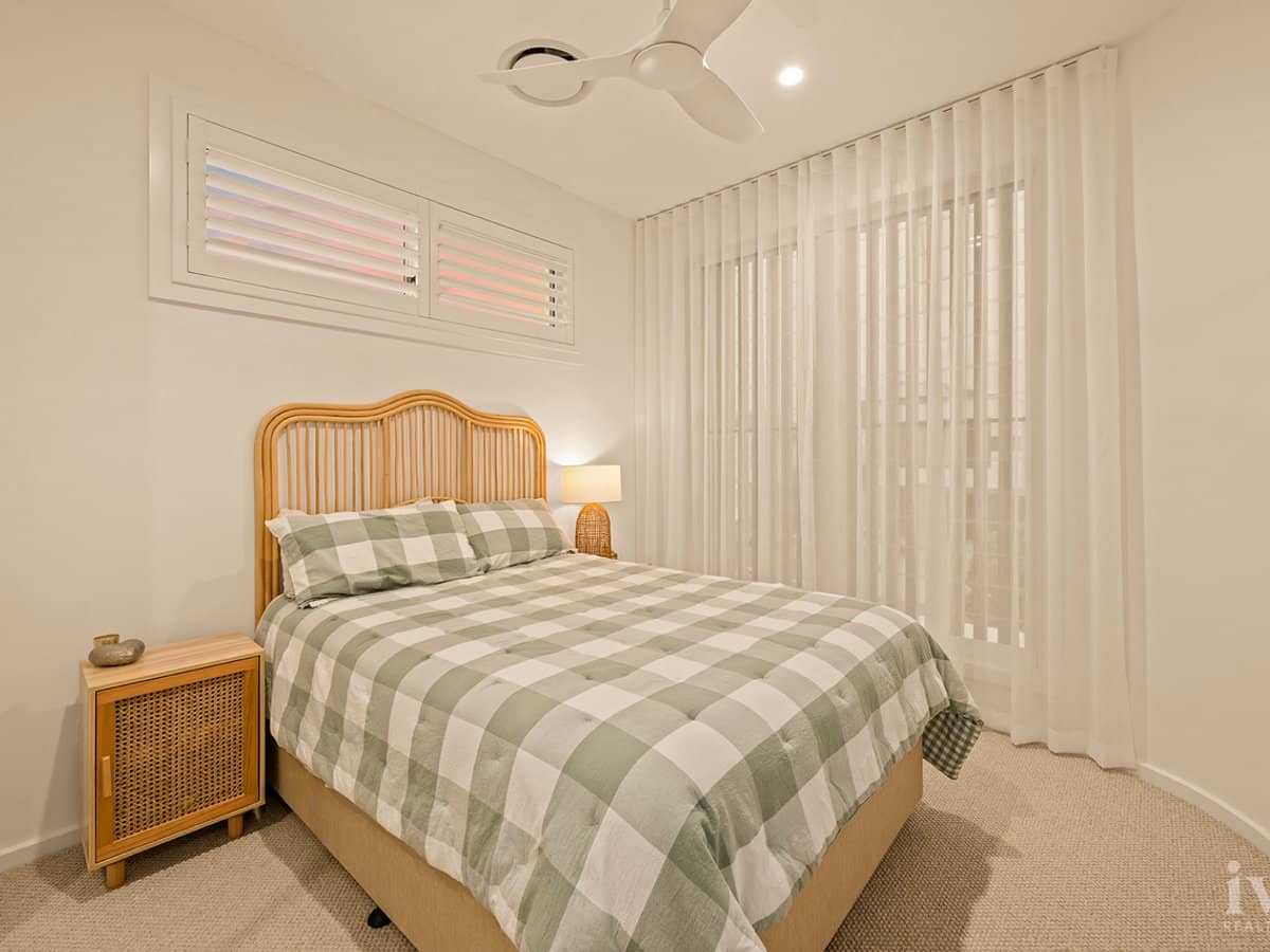 9221 Peter Senior Drive, Hope Island - Thumbnail 22