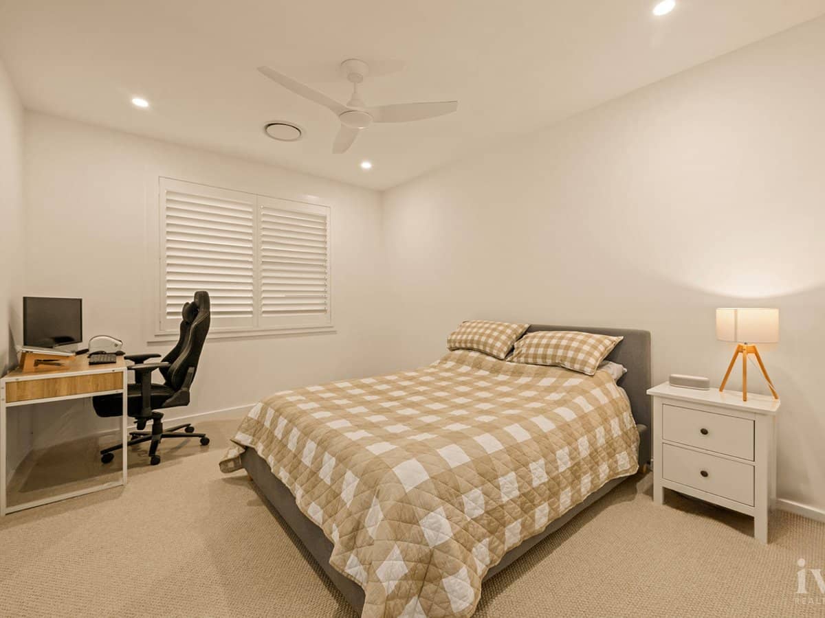 9221 Peter Senior Drive, Hope Island - Thumbnail 26