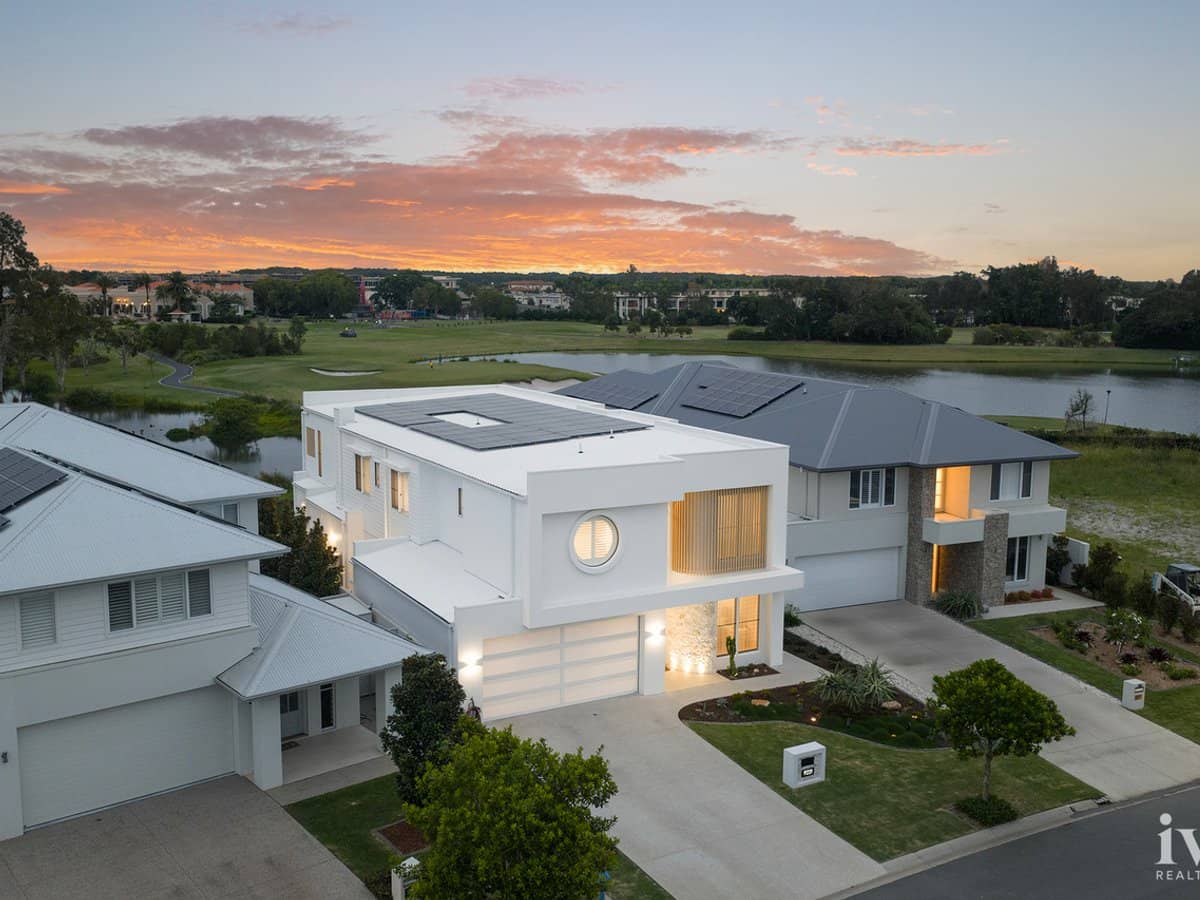 9221 Peter Senior Drive, Hope Island - Thumbnail 29