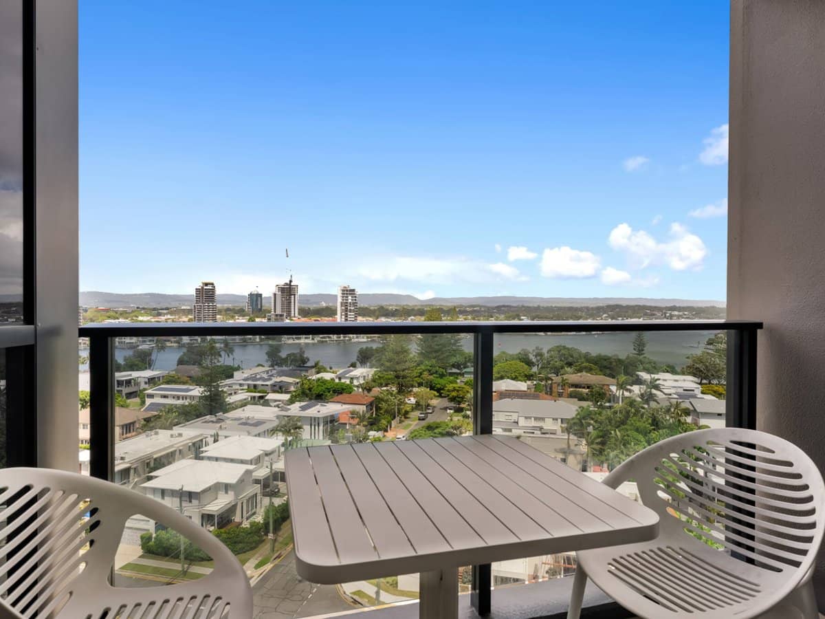 9 Norfolk Avenue, Surfers Paradise - Thumbnail 4